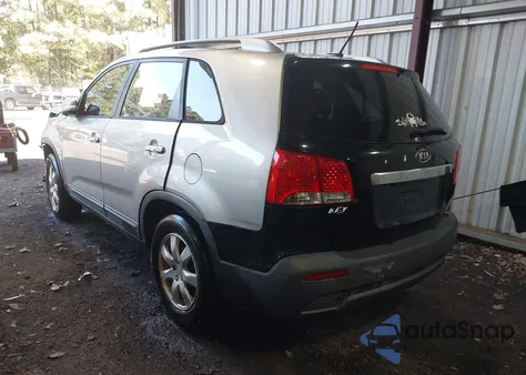 2013 Kia Sorento Lx z USA, uszkodzony, nr VIN 5XYKT3A64DG401359